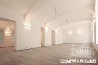 Deski z&nbsp;serii Chapel Minster w&nbsp;kolorze Bleached White. Fot  Thurn&Bauer Immobiliengruppe