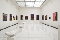 Czeska Galeria Nova Sin w&nbsp;Pradze z&nbsp; posadzką wykonaną z&nbsp;konglomeratu Technistone Starlight White Fot.: Technistone