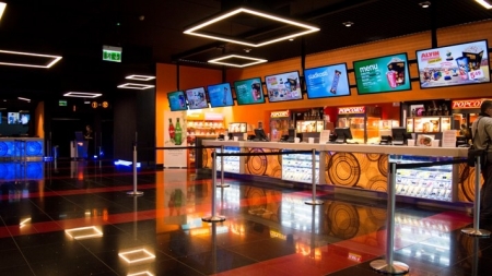 Posadzka w&nbsp;Cinema City Fot. Technistone