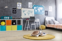 Podłogi z&nbsp;kolekcji DECO LINE to najlepszy wybór do pokoju ucznia w&nbsp;każdym wieku Fot.: DLH